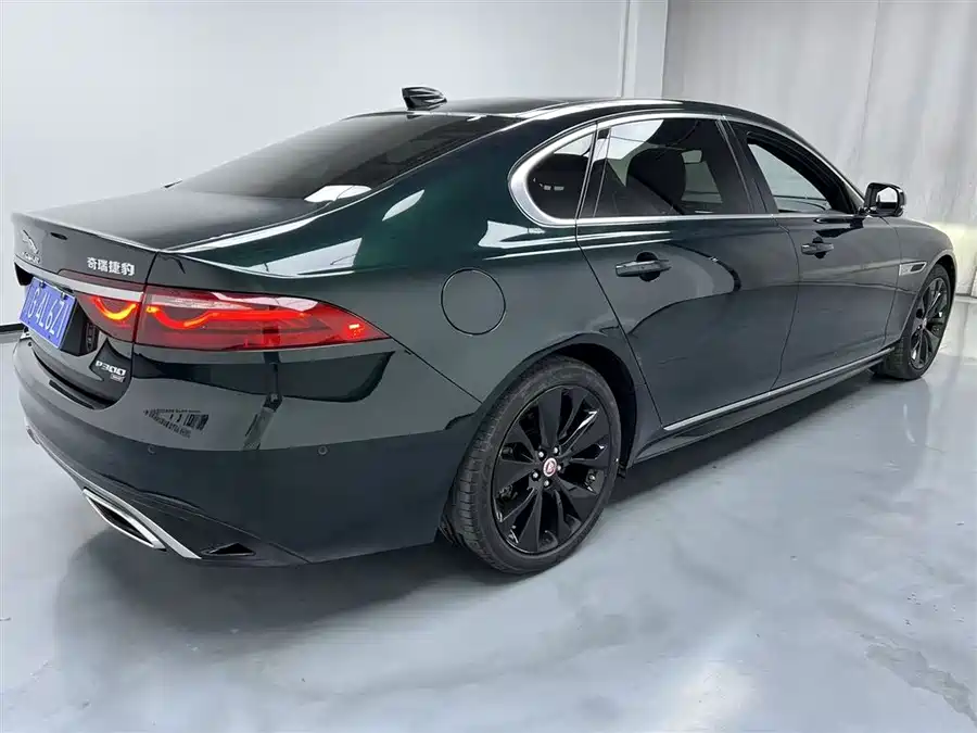 Jaguar XFL