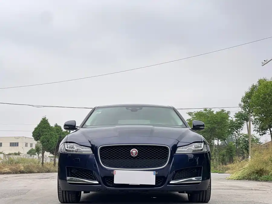 Jaguar XFL