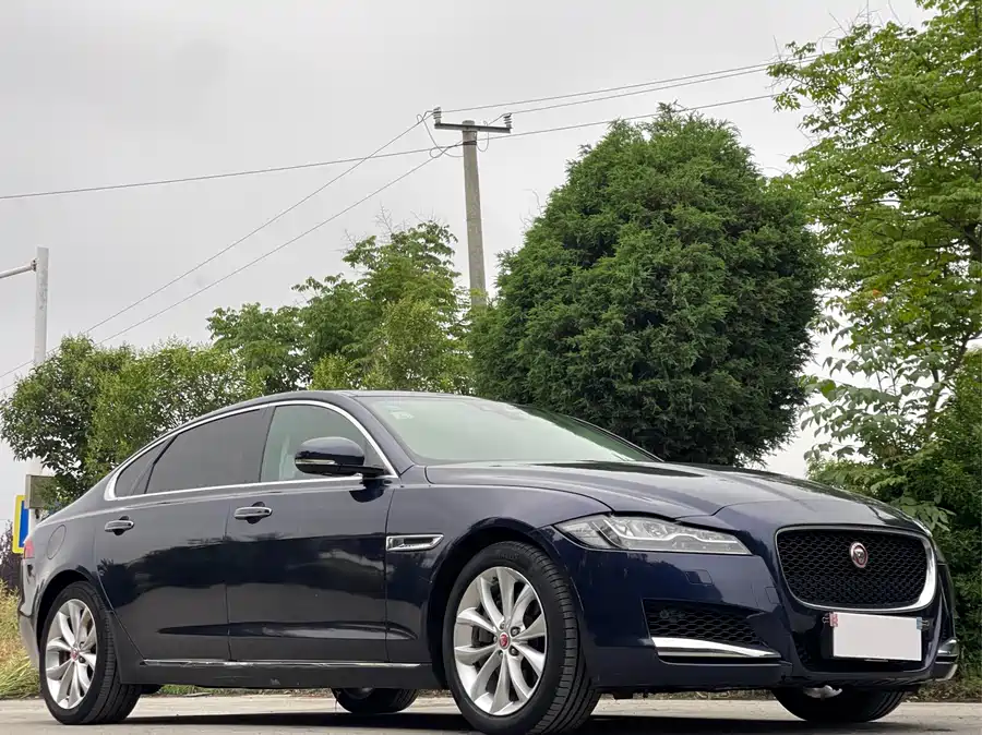 Jaguar XFL