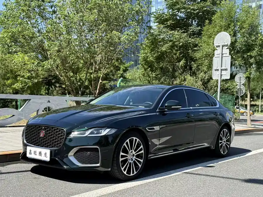 Jaguar XFL
