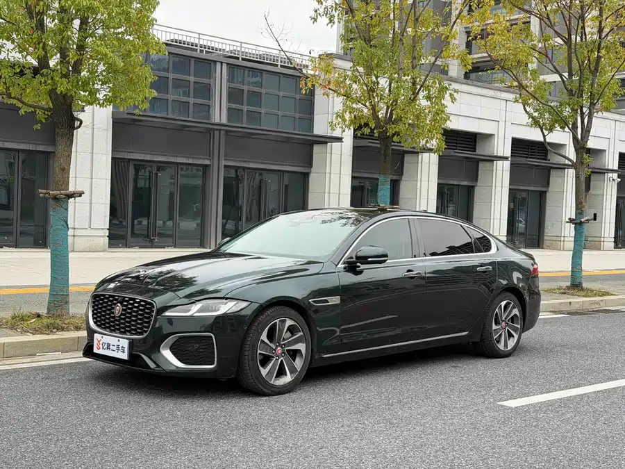 Jaguar XFL