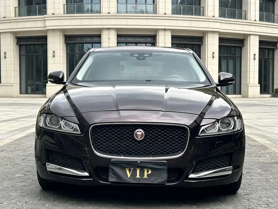Jaguar XFL