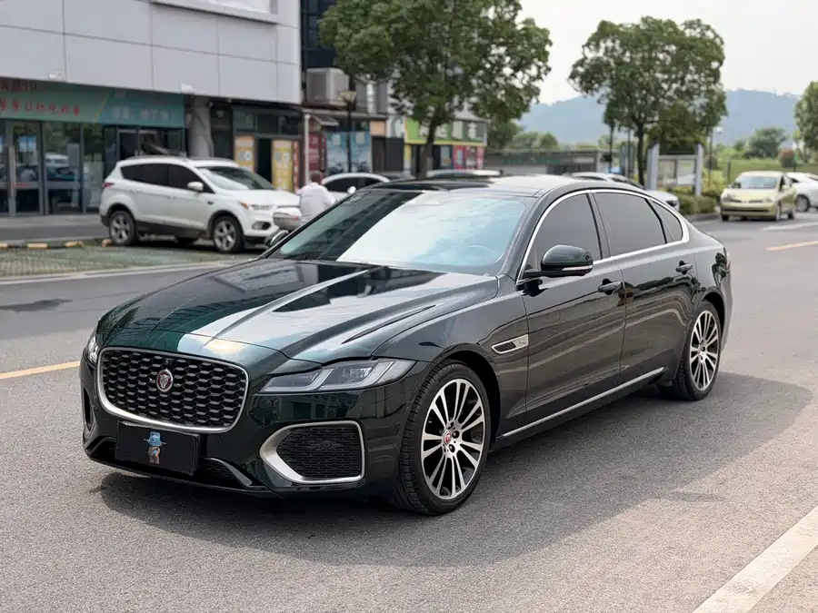 Jaguar XFL