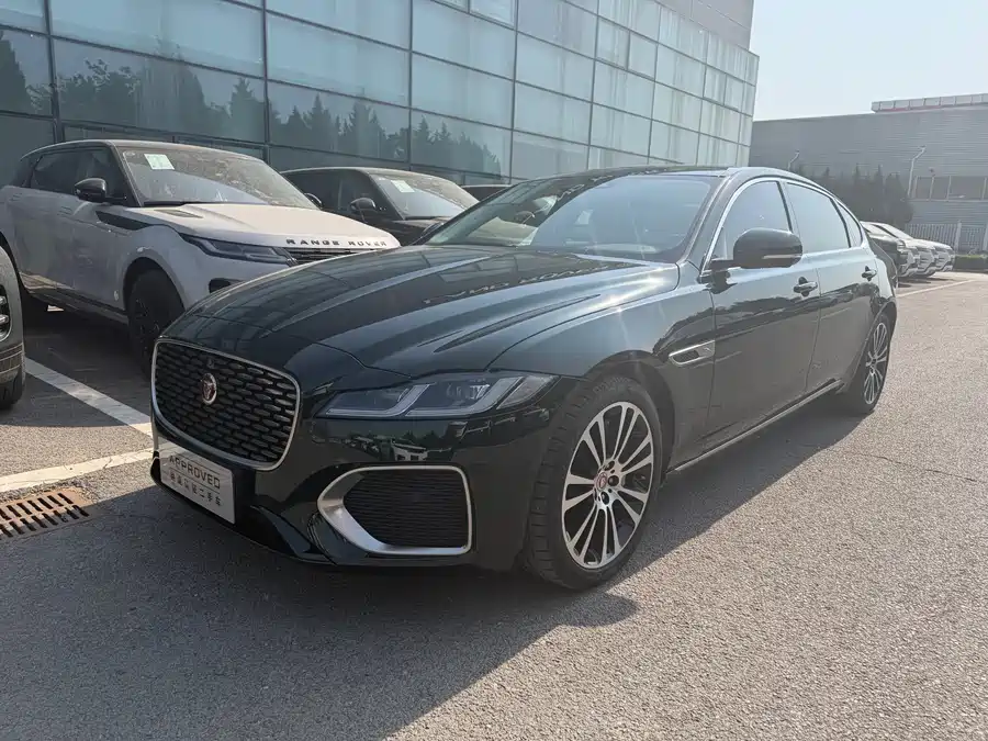 Jaguar XFL