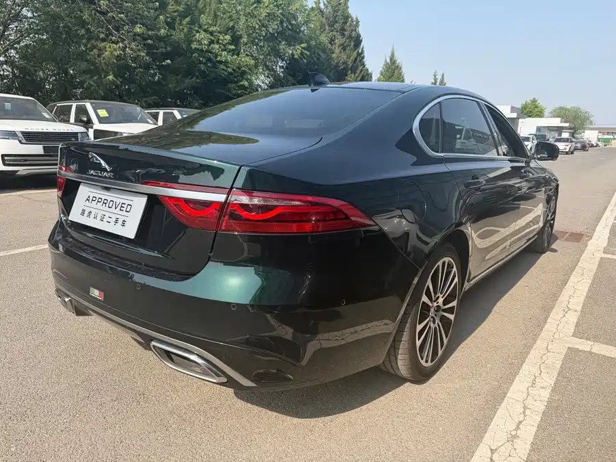 Jaguar XFL