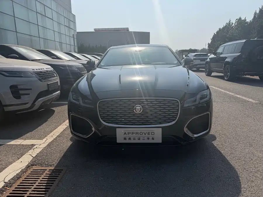 Jaguar XFL