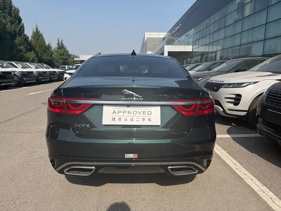 Jaguar XFL