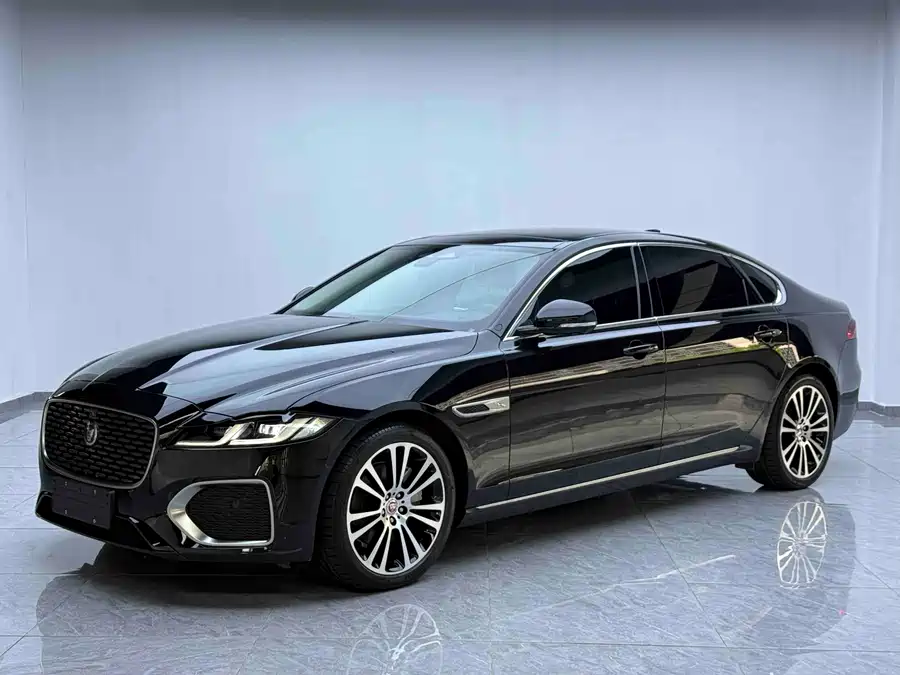 Jaguar XFL