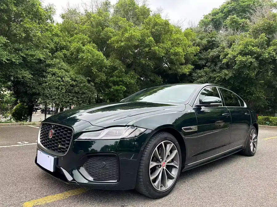 Jaguar XFL