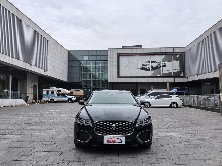 Jaguar XFL