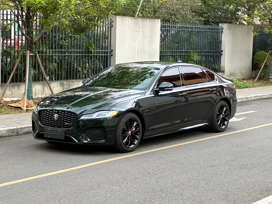Jaguar XFL