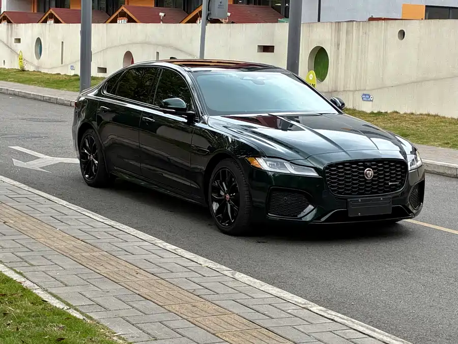 Jaguar XFL