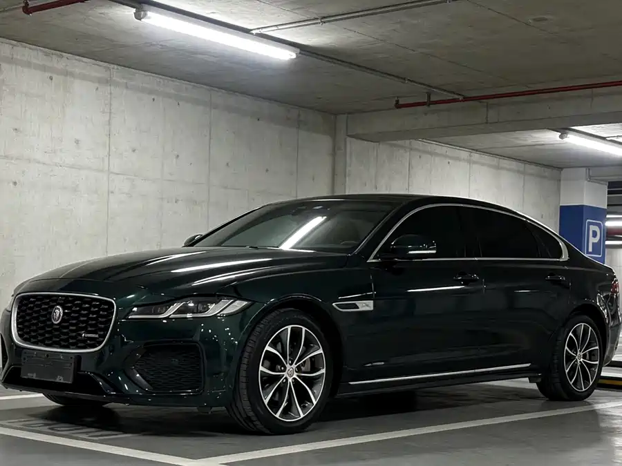 Jaguar XFL