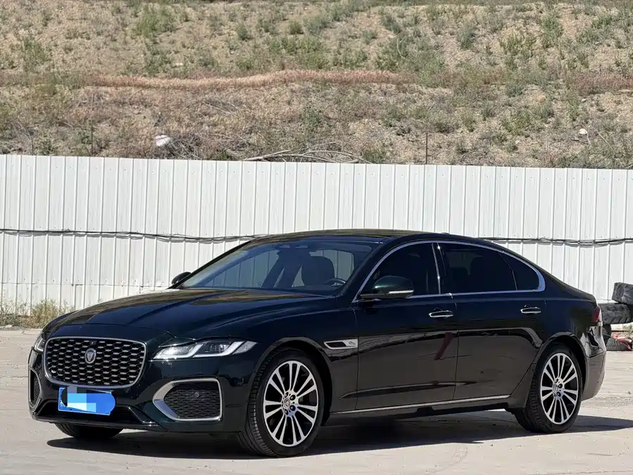 Jaguar XFL