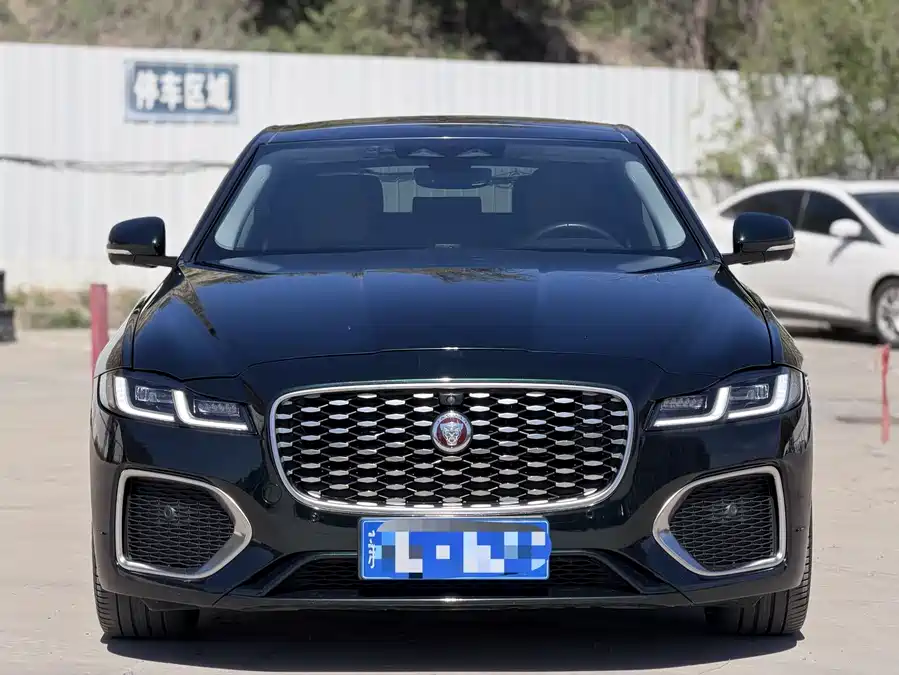 Jaguar XFL