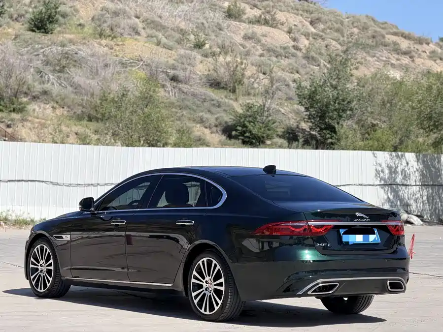 Jaguar XFL