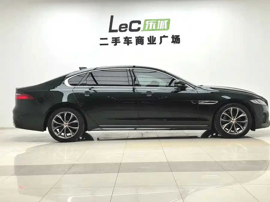 Jaguar XFL