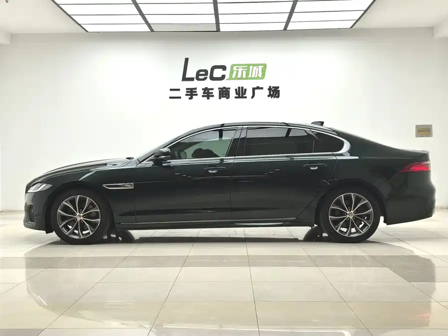Jaguar XFL