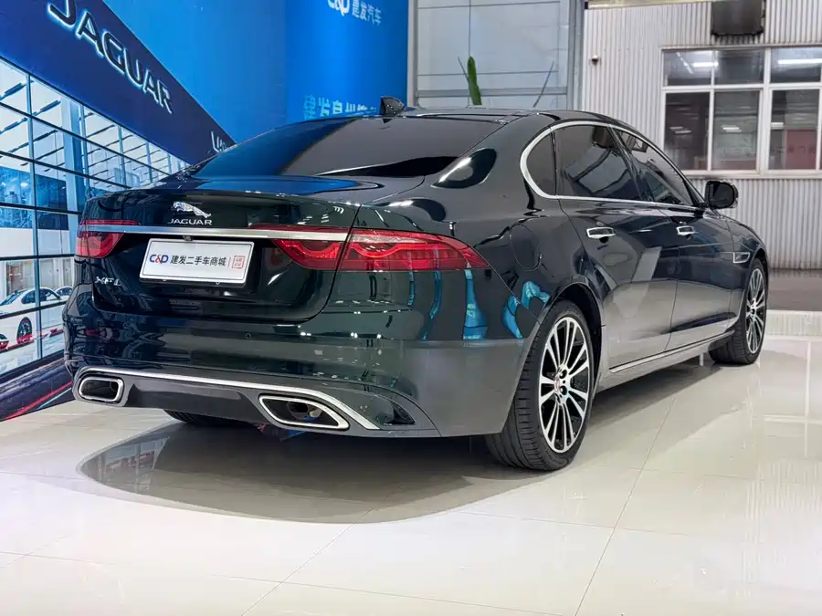 Jaguar XFL
