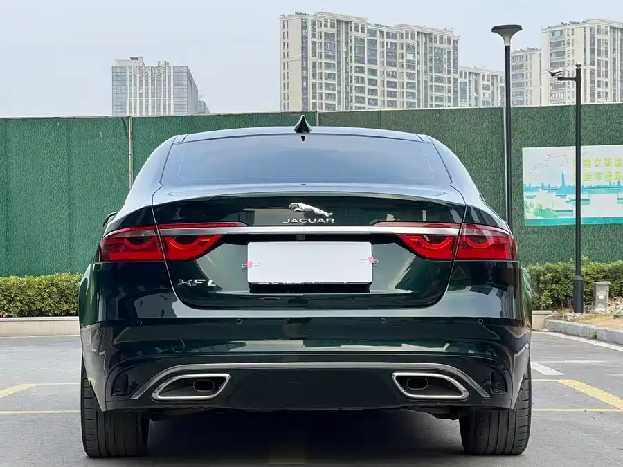 Jaguar XFL