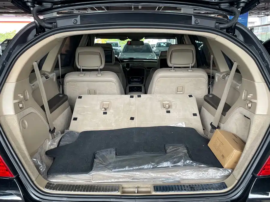 Mercedes Benz R-rated