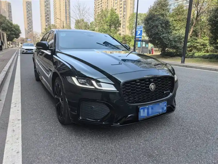 Jaguar XFL