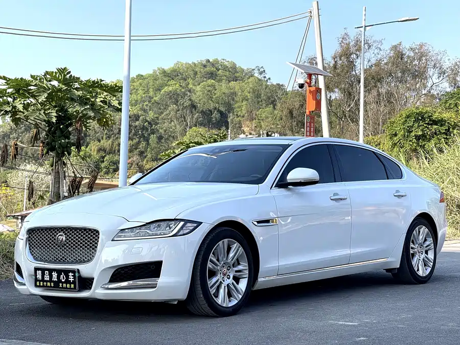 Jaguar XFL
