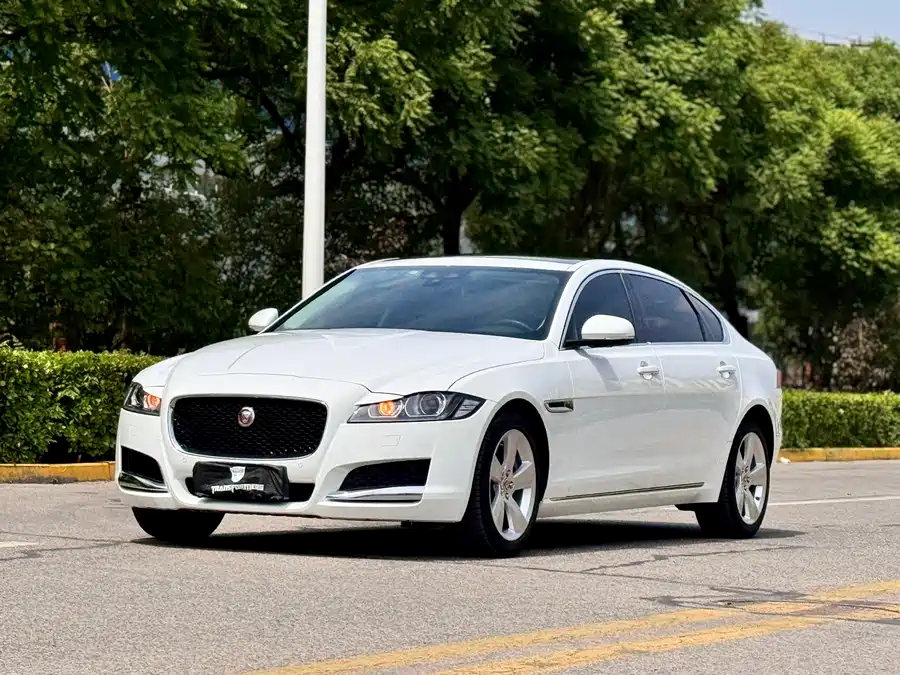 Jaguar XFL