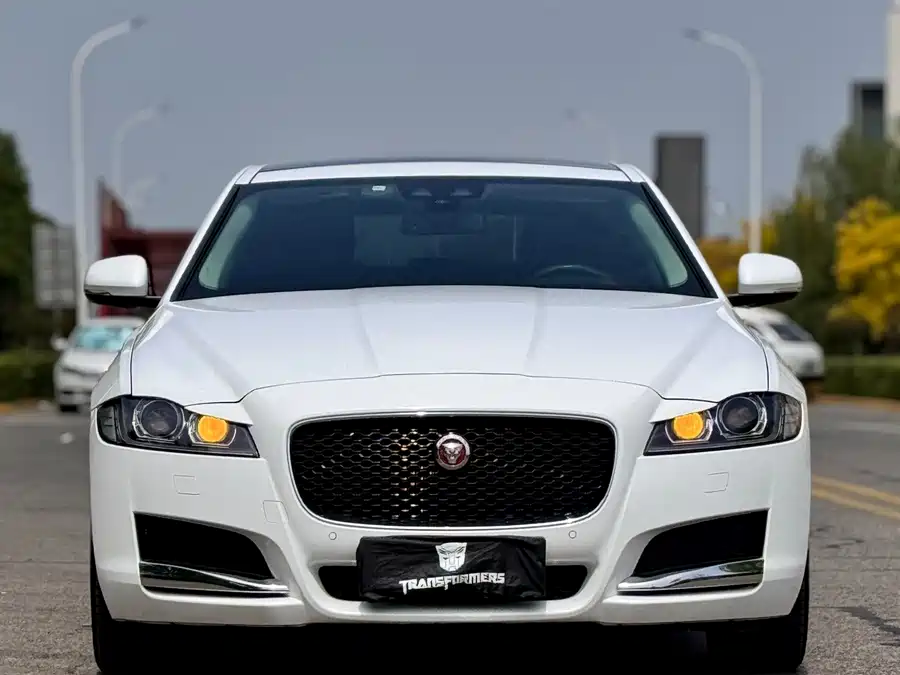 Jaguar XFL