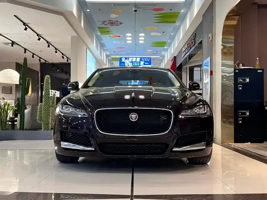 Jaguar XFL