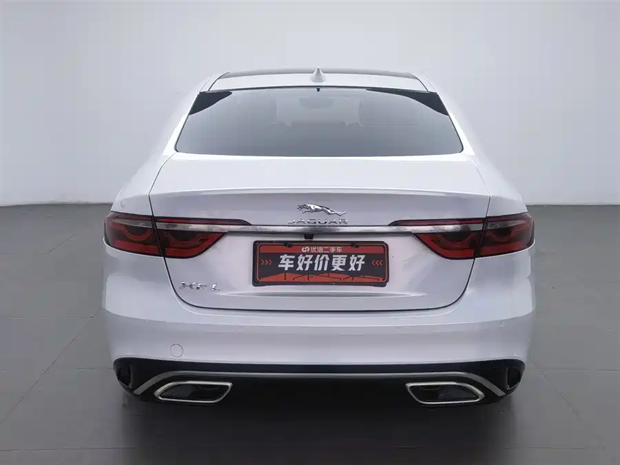 Jaguar XFL