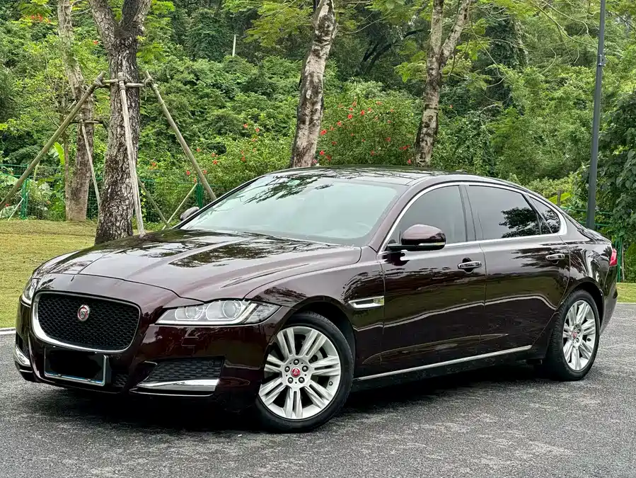 Jaguar XFL