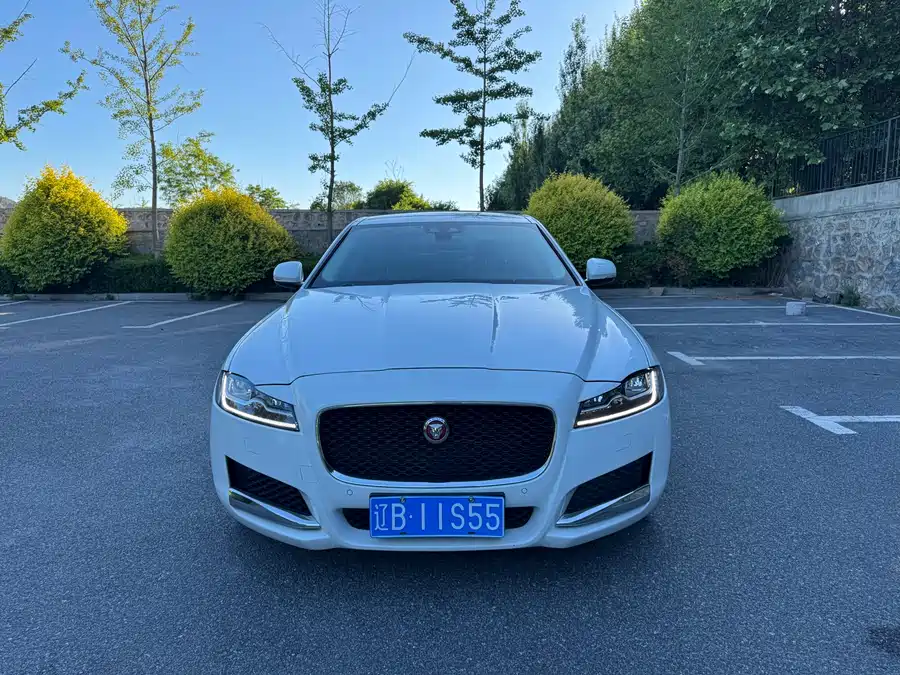 Jaguar XFL