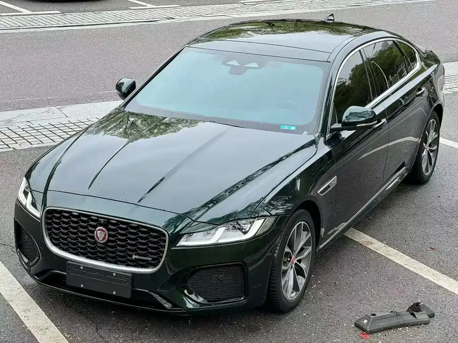 Jaguar XFL