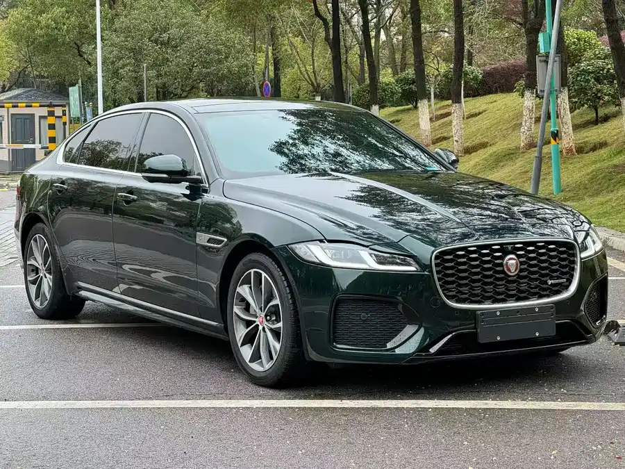 Jaguar XFL