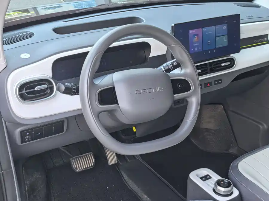 Geely Panda