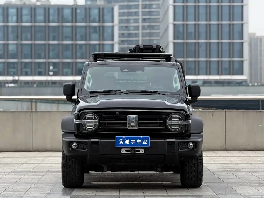 TANK 300