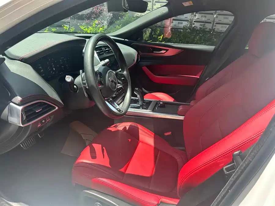 Jaguar XEL