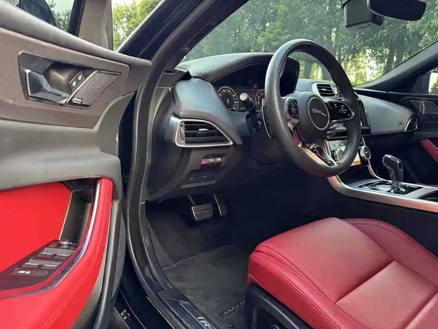 Jaguar XEL