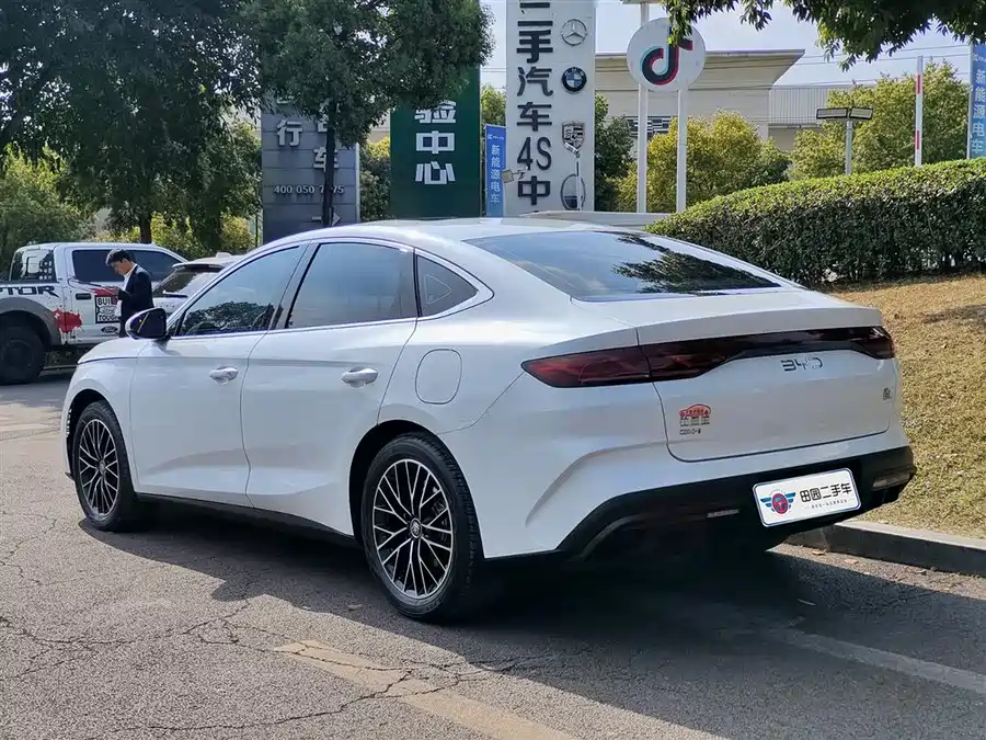 BYD Qin L