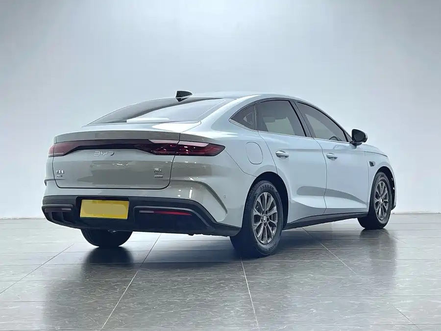BYD Qin L