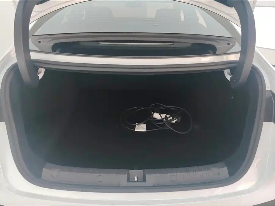 BYD Qin L