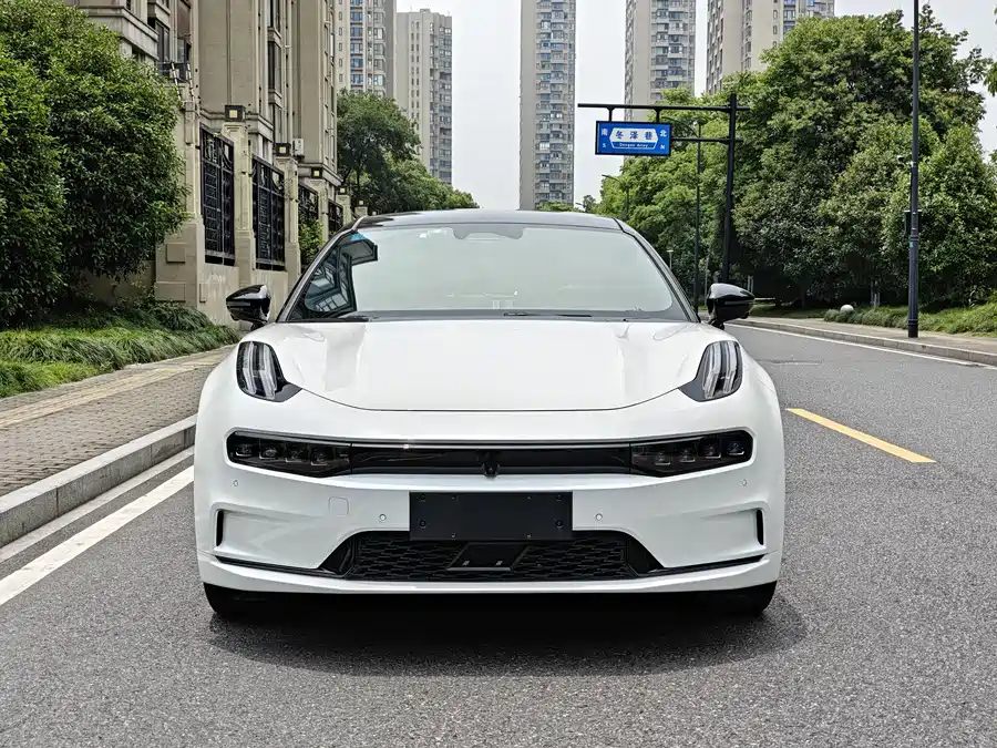 Zeekr 001