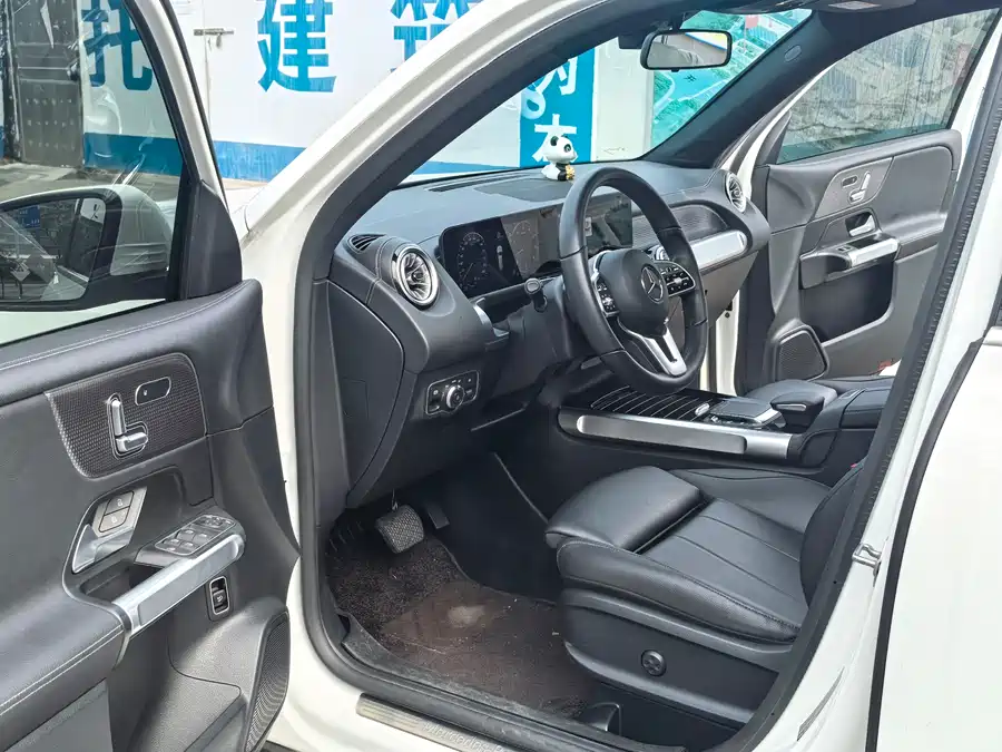 Mercedes Benz GLB