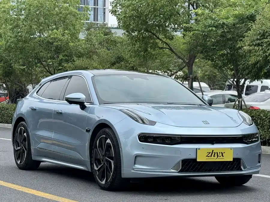 Zeekr 001