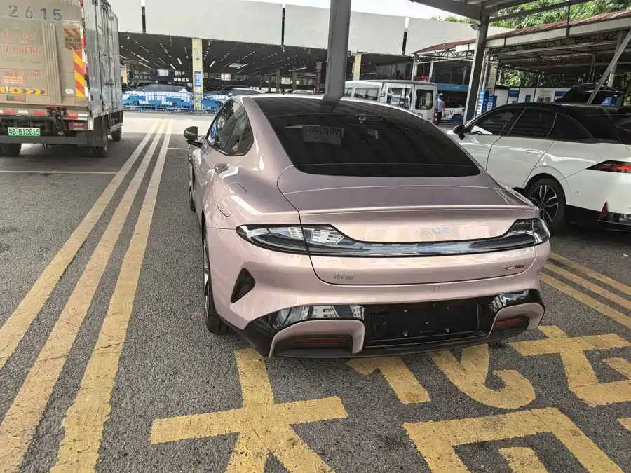 Xiaomi SU7