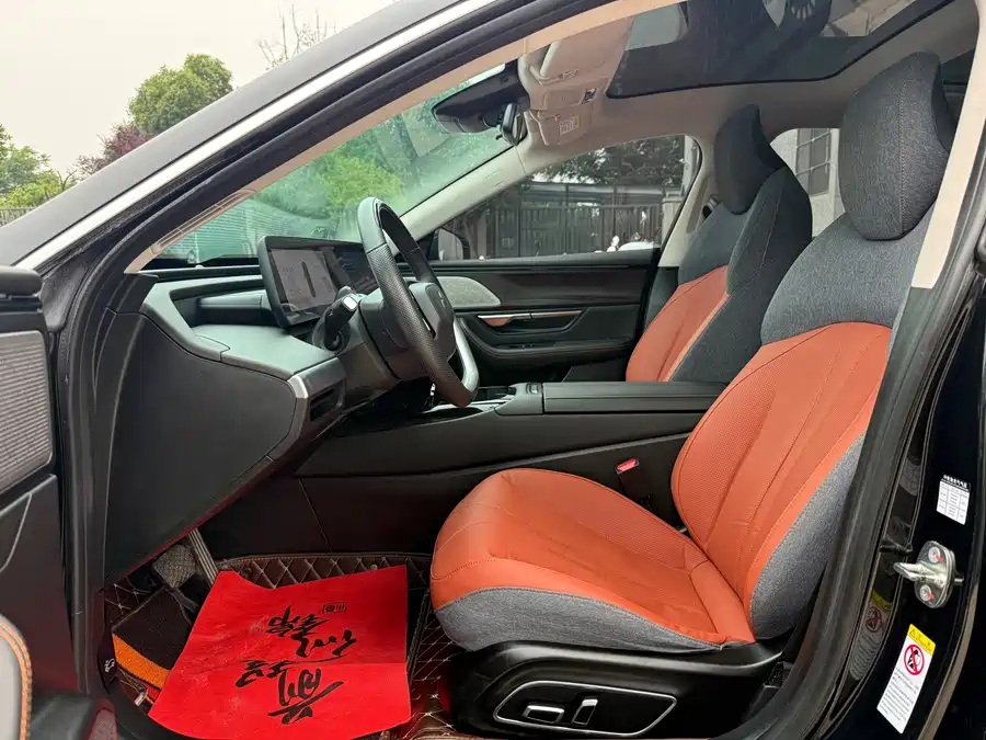 Xpeng P7
