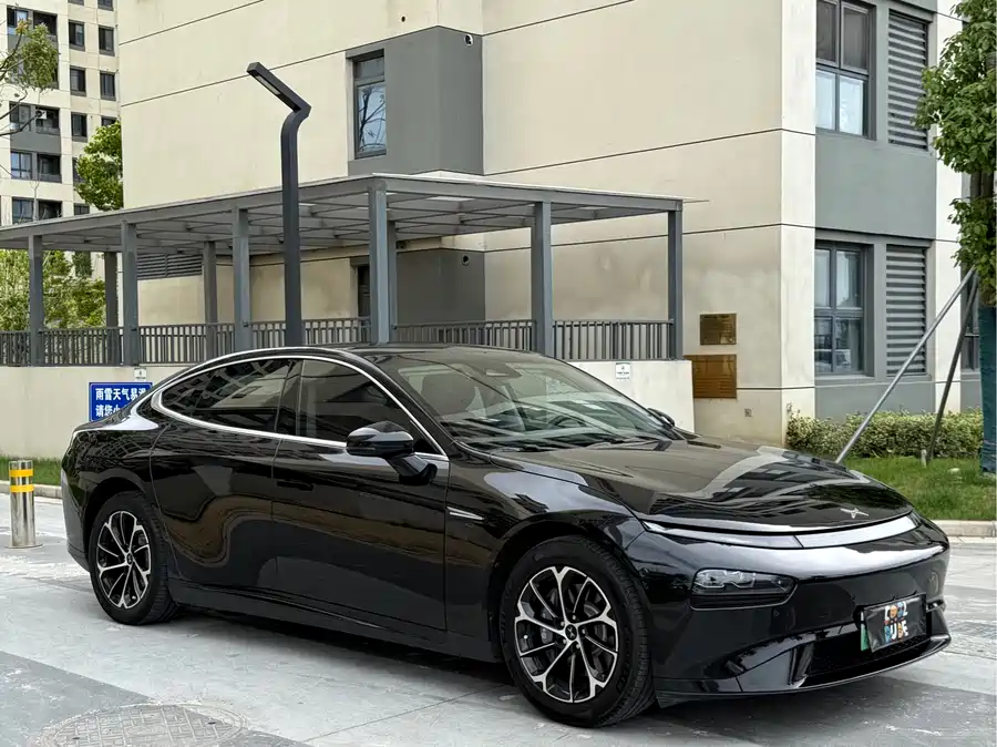 Xpeng P7
