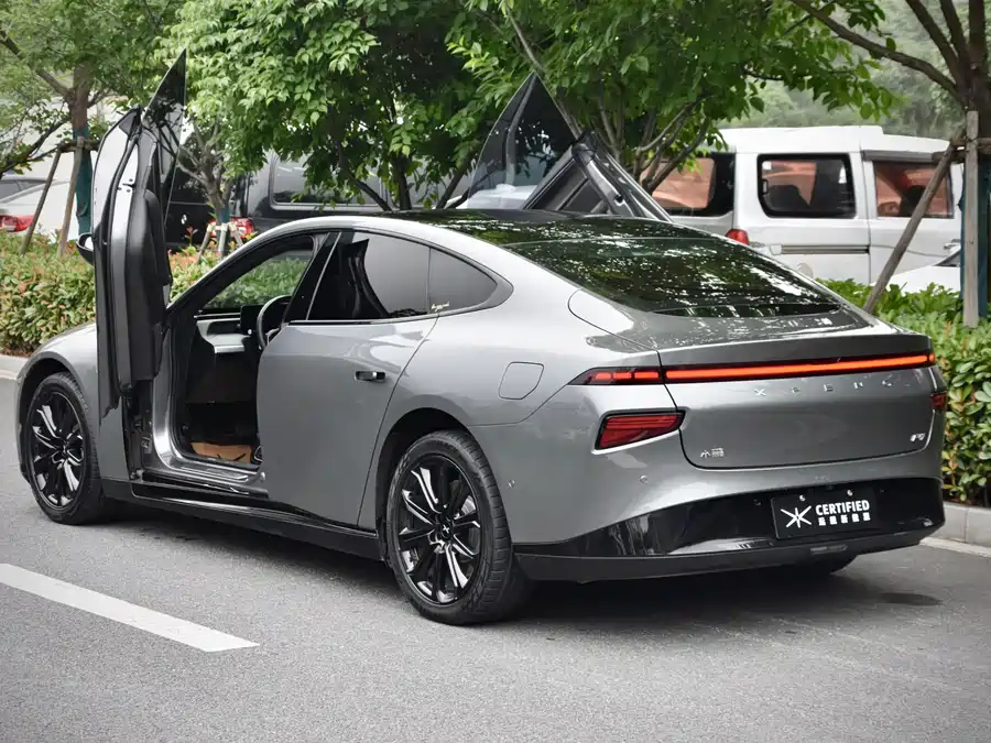 Xpeng P7