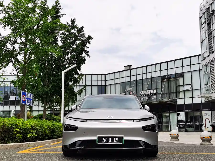 Xpeng P7